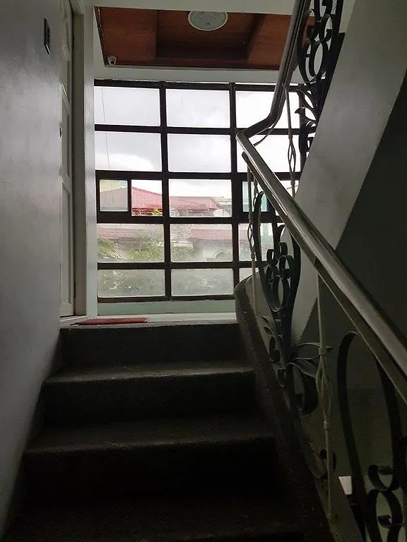 N&J Lopez Lodging House 파사이 0*,  필리핀