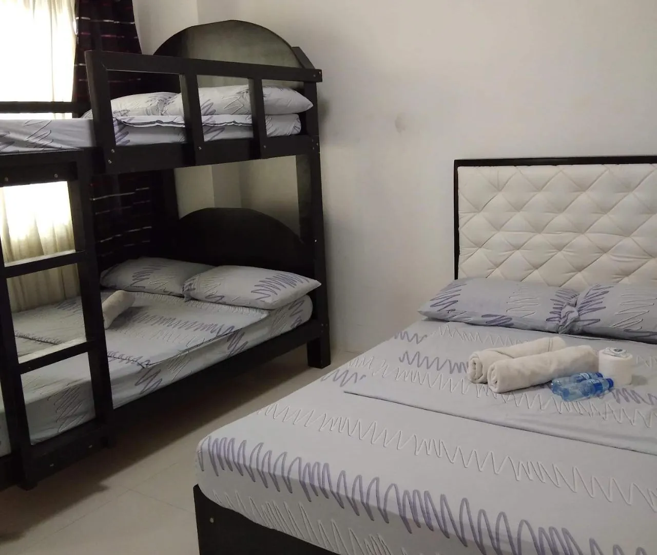 N&J Lopez Lodging House 파사이
